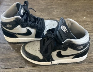 Nike Air Jordan 1 Retro OG High Top Kids Shoes Size 13 Black & White FB1312-001 - Picture 1 of 5