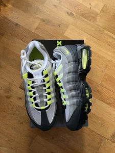 Nike Air Max 95 OG Neon Big Bubble 2025 Uk7.5 Us8.5 Totalmente Nuevas - Imagen 1 de 7