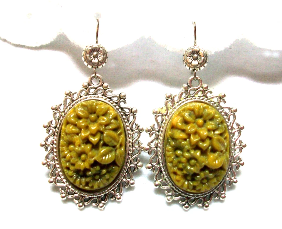 VINTAGE STYLE DANGLING EARRINGS TIBETAN SILVER FAUX JASPER FLORAL CABOCHON  - Image 1 of 3