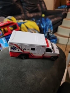 Unbranded Plastic Ambulance- 6 Inches x 2 Inches x 3inches - Picture 1 of 13
