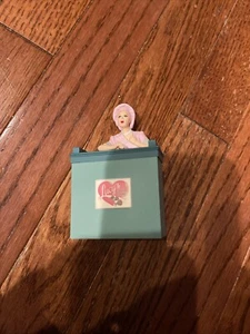 Hallmark Keepsake I Love Lucy “Job Switching” Adorno Navidad 2002 De colección - Imagen 1 de 7