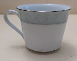 VAJILLA: Lamita de NORITAKE, taza con patas/de colección-rara. - Imagen 1 de 7