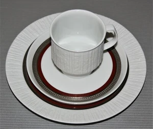 Thomas Porzellan Arcta mit Platin- und Burgunderrand Kaffeegedeck 3-teilig - Bild 1 von 5