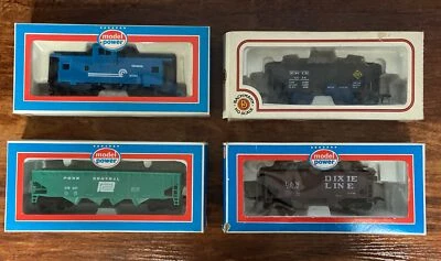 Model Power Trains #8051 HO Penn Central #9121  Dixie Line L&N 20459, Erie 4065 - Image 1 of 4