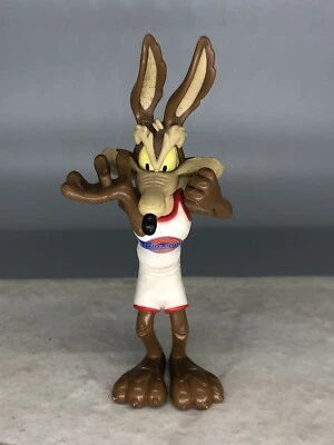 Figura de acción Playmates 1996 Space Jam Basketball Tune Squad Wile E Coyote Foto 1 de 4