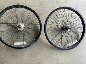 Mid School DK Macho Hubs SUN ZX25 Rims Bmx Wheel Set.................. - Picture 1 of 12