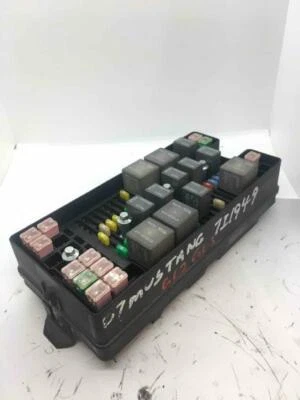 2007-2008 Ford Mustang GT 4.0L Coupe / 4.6L Convertible Engine Fuse Box RWD OEM - Image 1 of 3