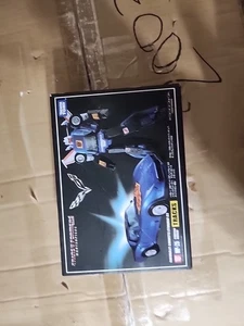 NEW!! Authentic Takara Transformers-Masterpiece-MP-25-Tracks - Picture 1 of 1