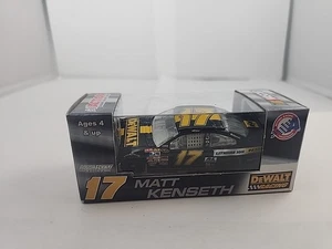 Matt Kenseth 17 Black Dewalt 1/64 Diecast Car Action  - Imagen 1 de 6