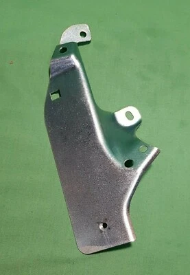 for JAGUAR S-TYPE CLASSIC LEFT HAND REAR AMPLIFIER MOUNTING BRACKET XR840105 - Bild 1 von 3