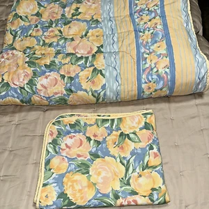 Croscill Vintage Fiesta Yellow Floral Twin Reversible Comforter + Standard Sham - Picture 1 of 12