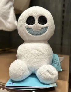 Hong Kong Disney Frozen Arendelle Snowgie Shoulder Plush Magnetic toy In Hand - Picture 1 of 3