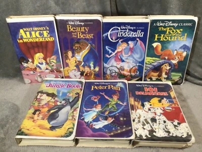 Walt Disney's Alice, Beauty, Cinderella, Fox, Jungle, Peter Pan, 101 Set of VHS - Image 1 of 4