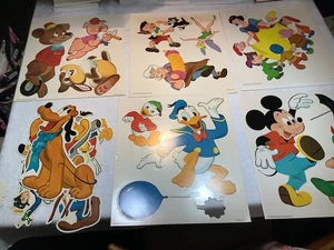 Lote de 5 hojas recortes de papel impresos en Estados Unidos vintage de personajes de Walt Disney más 9 - Imagen 1 de 11