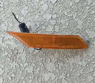 04 - 08  MAZDA  RX8 RX-8  ORIGINAL  RIGHT  FRONT / PASSENGER SIDE  MARKER  LIGHT - Image 1 of 4