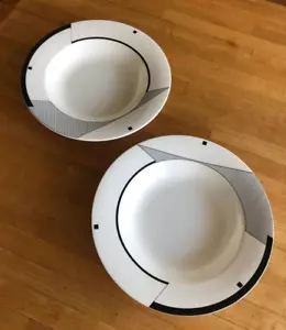 Mikasa Fine China Angles HK200 Rimmed Soup Pasta Bowls Plates 9.5" White 2 pc - Picture 1 of 7