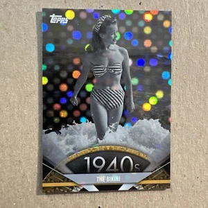 2011 Topps American Pie Spotlight Foil Bikini Moda Cultura Pop 17/76 Tarjeta # 4 - Imagen 1 de 3