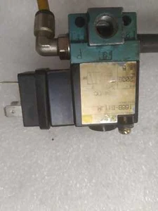 GRIFERIA PILOTO DE SOLENOIDE MAC 166B-611 JM - Bild 1 von 3