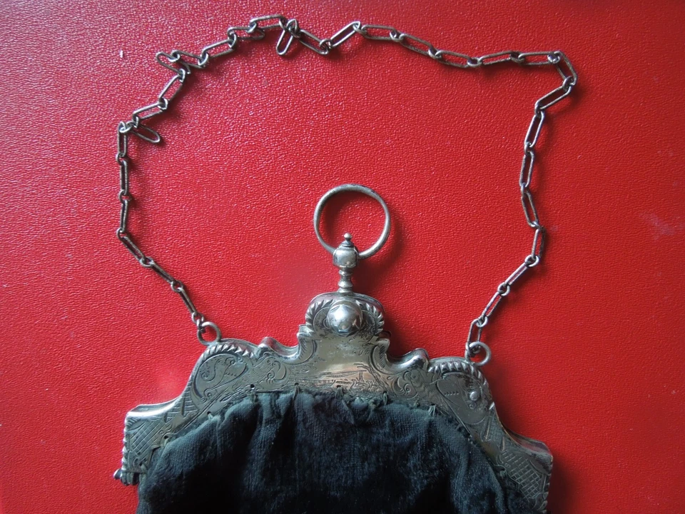 J6972 ANTIGUO MONEDERO/BOLSO HOLANDÉS PLATA MACIZA PESO TOTAL 176 GR VER DESCRIPCIÓN Foto 1 de 4