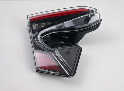 ЛЕВЫЙ ЗАДНИЙ ФОНАРЬ СО СТОРОНЫ ПАССАЖИРА TOYOTA C-HR HYBRID MK1 2018 СВЕТОДИОДНЫЙ ВНУТРЕННИЙ ОТ ОРИГИНАЛЬНОГО ПРОИЗВОДИТЕЛЯ - Изображение 1 из 4