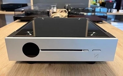 Quad Artera Solus Play Verstärker, Neuwertig, OVP｜Lieferzeit ca. 1 Monat - Bild 1 von 4