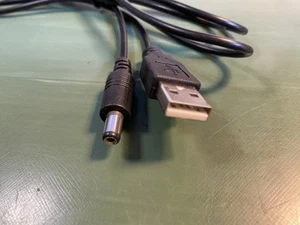 4x Anschlusskabel Ladekabel Adapterkabel 1,5m USB-Stecker Hohlstecker 5,5x2,1mm - Bild 1 von 1