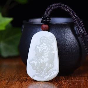 Zertifizierte natürliche Hetian Jade handgeschnitzt exquisiter Tiger Halskette Anhänger 1779 - Bild 1 von 6