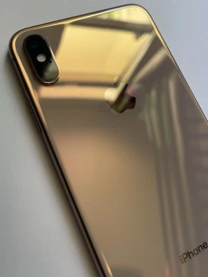 iPhone XS Max *только на запчасти* не в рабочем состоянии - Изображение 1 из 4