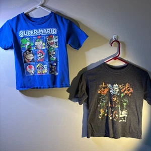 (2) Boys Medium Size 8 T-Shirts Pre-Owned (Super Mario & Roblox) FREE SHIPPING - Picture 1 of 6