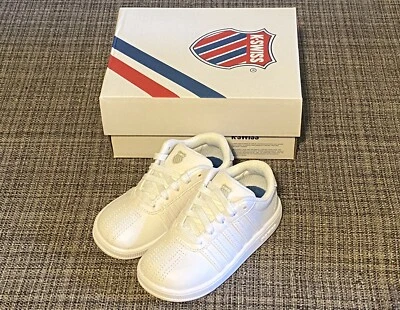 NUEVO EN CAJA K-Swiss Zapatos Profesionales Clásicos para Niños Pequeños 7 Anchos Blancos Caja Original Embalaje ¡Nuevo! Foto 1 de 4