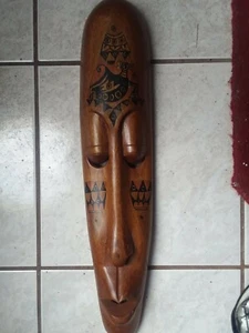 INDONESIAN WOOD MASK WALL DECOR PRIMITIVE FACE DESIGN Approximately 19 inches lg - Picture 1 of 3