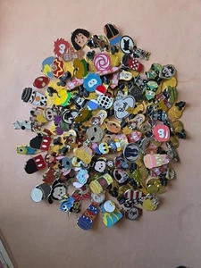 Disney Trading Pins SCRAPPERS 2 lbs - Picture 1 of 7