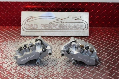 Pinzas y pernos de freno delanteros Victory Vision Touring 2008 VVT2 Foto 1 de 4