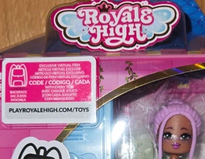 Roblox Royale High Surprise Locker Nature Fairy Backpack Virtual Digital Code - Picture 1 of 3