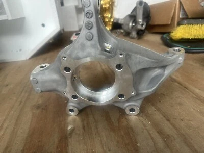 2022 kia telluride Front Wheel Axle Foto 1 de 3