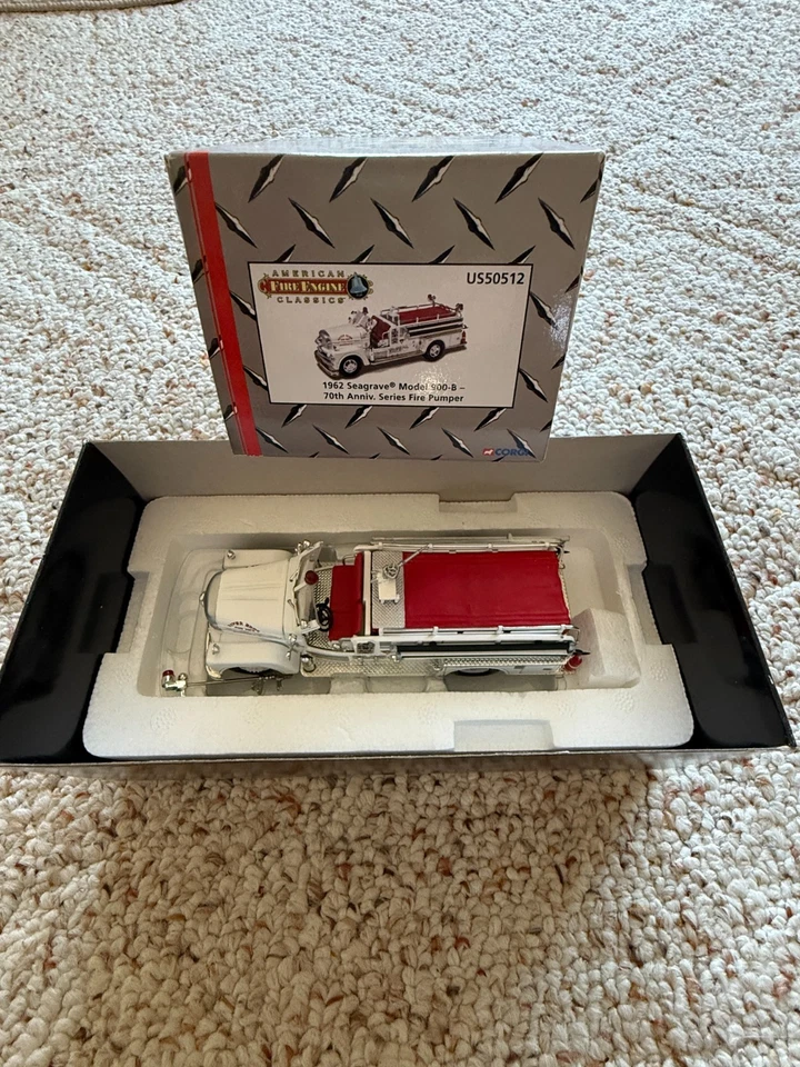 Bomba contra incendios Corgi 1962 Seagrave 900-B serie 70 aniversario de colección Foto 1 de 1