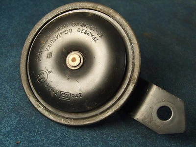 OEM Horn 2004 Yamaha V-Star XVS1100 XVS11S  - Image 1 of 2