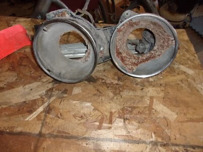 Buick Riviera GS 1966 67 conjunto de faros abatibles laterales del pasajero derecho Foto 1 de 4