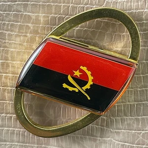ANGOLA🇦🇴IMÁN NEVERA METAL - LLAVERO ✅MACHETE BANDERA NACIONAL PAÍS🎗 - Imagen 1 de 5