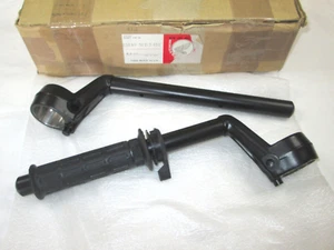 HONDA COPPIA SEMIMANUBRI - SET COMPLETO ORIGINALE PER VF750F VF 750 F - Foto 1 di 3