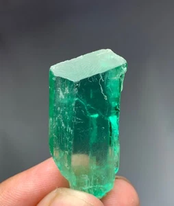 36 CTS Hiddenite Green Kunzite Crystal From Afghanistan - Picture 1 of 6