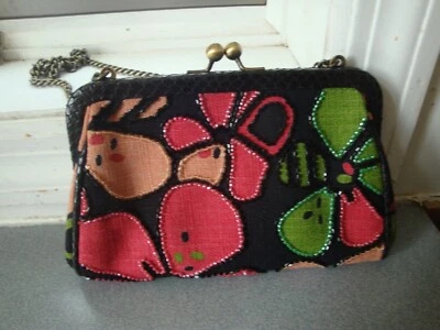 NUEVO SIN ETIQUETAS MONEDERO ISABELLA FIORE COLORIDO LONA CON CUENTAS CADENA KISSLOCK 7.5" X 4.5" Foto 1 de 4