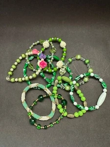 Bracciali Elasticizzati Perline Verdi Lotto di 9 - Foto 1 di 9