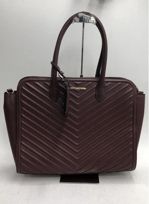 Bolso de Mano ALDO Borgoña Acolchado Imitación Cuero Trabajo Herrajes Dorados Foto 1 de 4