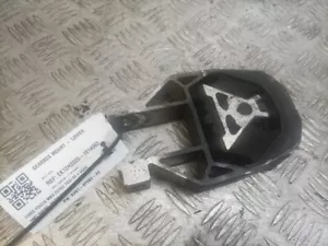 FORD FOCUS MK3 5DR 2.0 DIESEL 2010-2014 2.0 GEARBOX MOUNT - LOWER AV61-6P082-AC - Picture 1 of 3