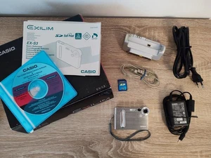 Casio Exilim EX-S3 3.2MP Ultra Slim Digitalkamera Silber Vintage - Bild 1 von 8