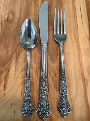 Conjunto de 3 piezas vintage de acero inoxidable Versalles hecho en Japón. Foto 1 de 4