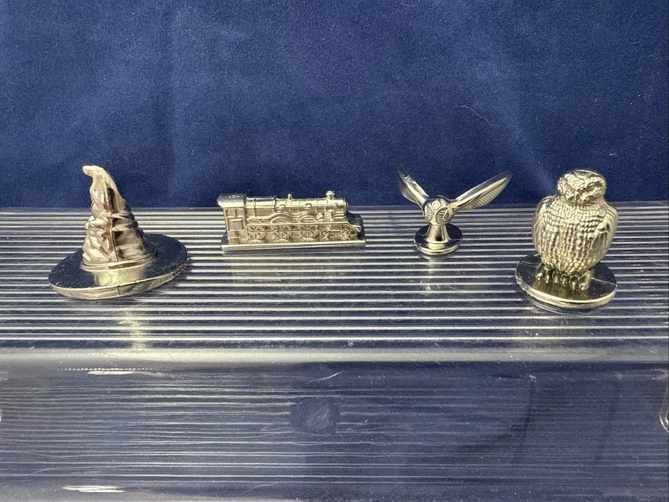 Harry Potter Scene It  DVD Game 4 Replacement Pieces Movers Tokens - Image 1 of 4