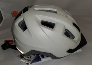 New No Box Bikemate Adult Bicycle Helmet in White with a Rear Light Built In - Picture 1 of 9