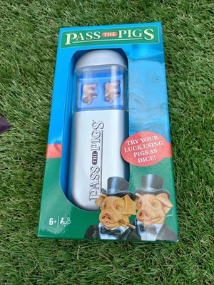 Juego de mesa de viaje Pass The Pig dados puntos de puntuación divertidos juegos familiares cerdos juguete Reino Unido Foto 1 de 2